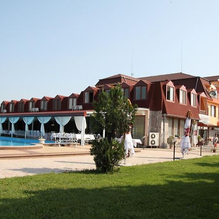 Complex Racic Hotel Voyvodinovo Exterior foto