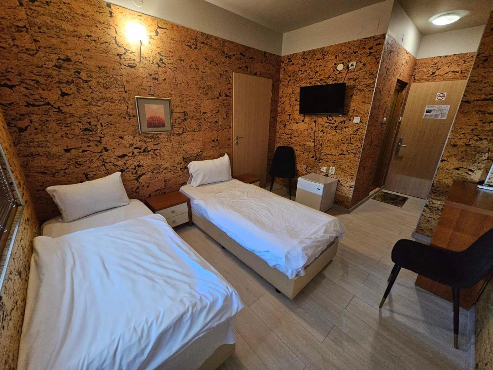 Complex Racic Hotel Voyvodinovo Exterior foto